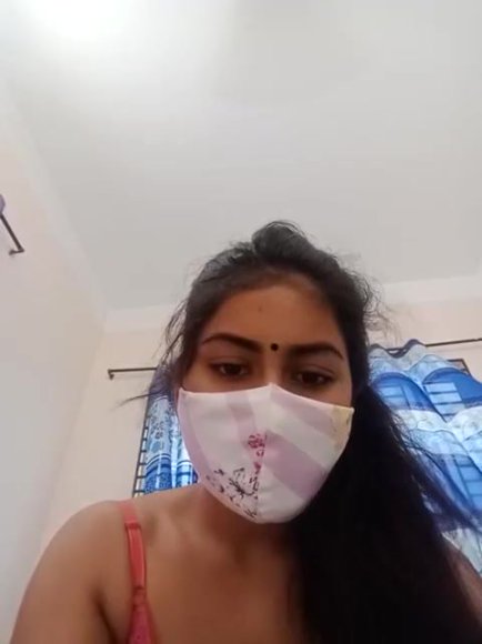/2025-11-21 10-18/dipa-rani_Fingering___Showing_Boobs_on_StripChat_Live.mp4