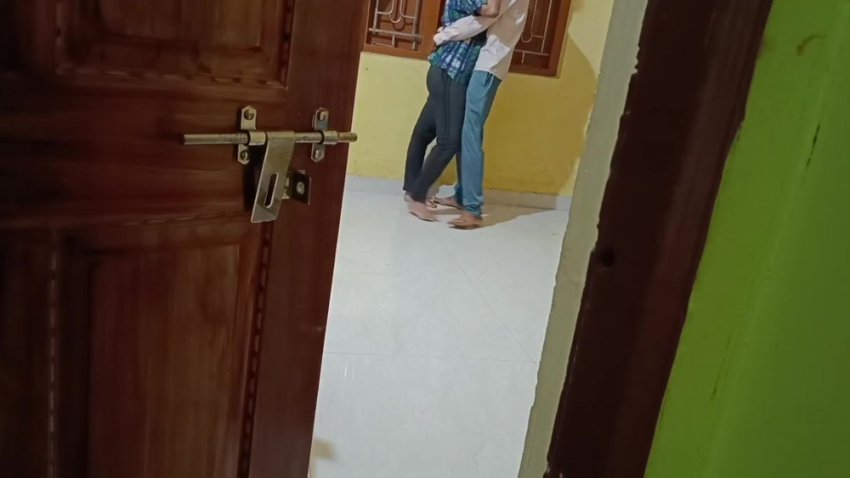 /Indian Viral MMS.mp4