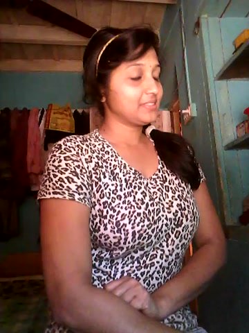 /2026-08-05 12-24/Indian GF showing her big boob to BF (1).mp4